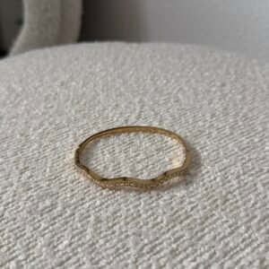 Bangle swirl diamonds