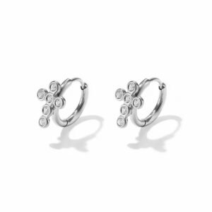Oorbellen met diamant kruis